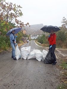 Севастопольские полицейские подключились к эко-марафону «Чистые берега Крыма»