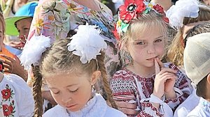 Почти половина украинцев против плана по уничтожению русских школ