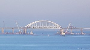 В зоне Крымского моста запретят морскую навигацию