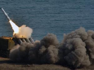 Расчеты ракетных комплексов «Бастион» и «Бал» провели учебные пуски ракет по морским целям