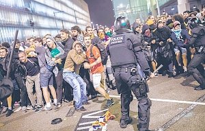 Каталонская лихорадка: жёсткий судебный приговор спровоцировал новую волну протестов в Барселоне