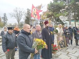 В Симферополе провели акцию памяти жертв большевистских репрессий