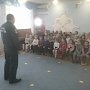 В рамках Месячника гражданской обороны сотрудники МЧС провели открытые уроки в образовательных учреждениях Севастополя