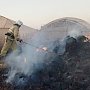 В Нижнегорском районе сотрудники МЧС потушили 300 тюков соломы