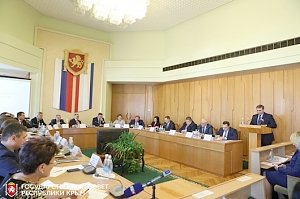 Перспективы развития агропромышленного комплекса на ближайшие пять лет обсудили на заседании Президиума крымского парламента