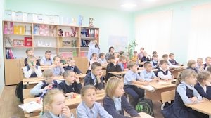 Сотрудники Госавтоинспекции Красногвардейского района прияли участие в школьных занятиях по внеурочной деятельности по ПДД РФ