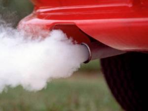 Выбросы загрязняющих веществ в Симферополе в основном — от автомобилей, — эксперт