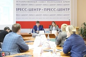 Проект республиканского бюджета на ближайшие три года рассмотрели на заседании Комитета по информационной политике, информационным технологиям и связи