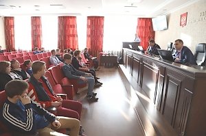 Севастопольские полицейские провели профилактическую встречу с подростками, попавшими в трудные жизненные ситуации