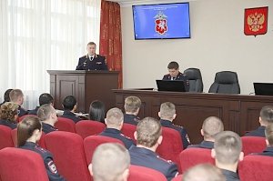 Начальник УМВД России по г. Севастополю генерал-майор полиции Василий Петрович Павлов поздравил участковых уполномоченных полиции с профессиональным праздником