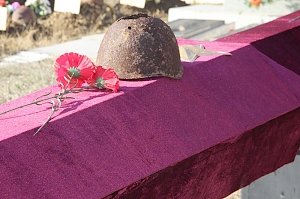Симферопольские кадетские классы в Феодосии приняли участие в перезахоронении останков воинов, погибших в боях в годы Великой Отечественной войны