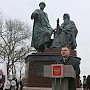 В Керчи открыли памятник русскому князю, предвосхитившему Крымский мост