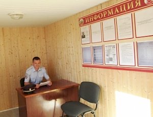 Жители села Уютное Нижнегорского района выразили благодарность своему участковому уполномоченному полиции