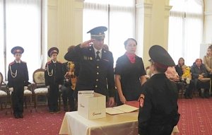 При участии УМВД России по г.Ялте в Ливадийском дворце-музее состоялась церемония принятия присяги кадетами