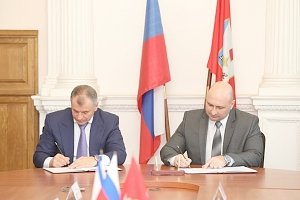Крым и Севастополь подписали Соглашение о межпарламентском сотрудничестве