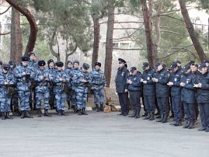 На территории мемориального комплекса «Холм Славы» в Ялте проведен единый инструктаж нарядов по охране общественного порядка