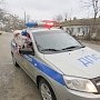 В Ленинском районе в предпраздничный новогодний рейд на служебном автомобиле отправился «Полицейский Дед Мороз»
