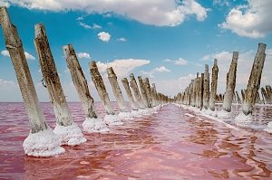 Саки в первой тройке самых популярных городов на озерах в России