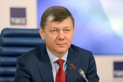 Дмитрий Новиков назвал разрушивших памятник Ленину в Евпатории «друзьями Гитлера»