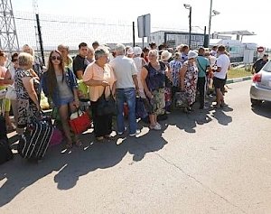 В Крым «не пущать»: украинские власти вновь усложняют выезд граждан на российский полуостров