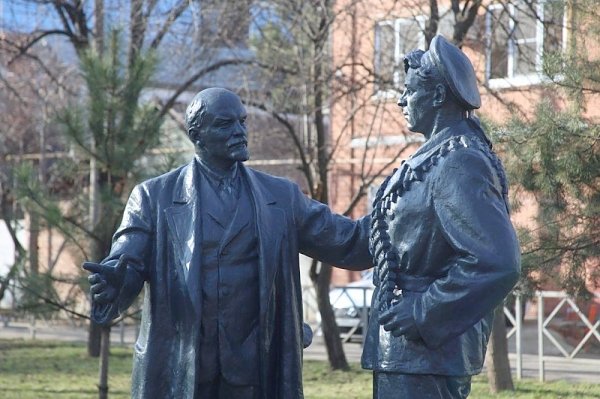 Коммунисты добились реставрации памятника Ленину в Краснодаре