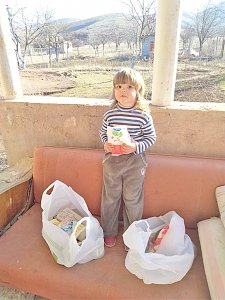 Волонтёры просят помочь крымским семьям продуктами питания