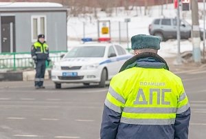 В Белогорском районе на трассе сбили сотрудника ГИБДД