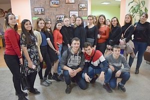 Крымская библиотека для молодежи провела музыкальное фольклорное мероприятие