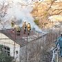 Пожарные под Ялтой спасли мужчину из горящего дома