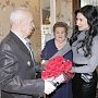 Оксана Доброрез поздравила с юбилеем ветерана Геннадия Белышева