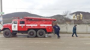 Короткое замыкание и большое количество книг стали причиной пожара под Судаком