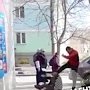 В Феодосии автомобилист избил пешехода, ударившего его авто