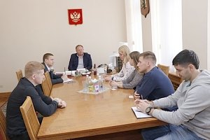 Алексей Черняк и Илья Донченко встретились с молодыми парламентариями
