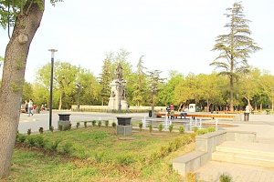 Екатериненский сад в Симферополе продолжат благоустраивать в этом году