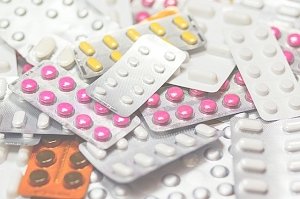 Госдума приняла закон, позволяющий Правительству замораживать цены на лекарства при угрозе эпидемий