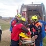 В горах Крыма спасли туристку с травмой ноги