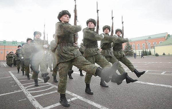 В Минобороны сообщили, что подготовка к параду Победы в Москве идет по плану
