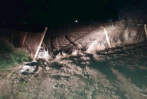 В Крыму пьяного водителя преследовала ДПС, а остановил кладбищенский столб