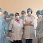 В больнице, в которой медикам запрещали говорить об отсутствии респираторов и костюмов выявили коронавирус. Теперь им отправили костюмы