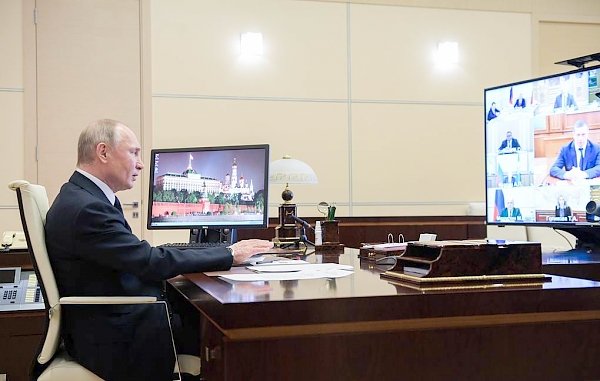 Путин предложил безвозмездно раздать компаниям деньги из госбюджета на выплату зарплат