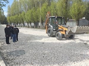 В Армянске продолжаются восстановительные работы по улице Гайдара