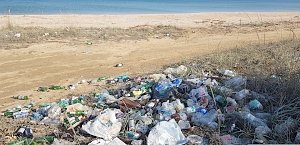 На берегу Азовского моря обнаружили свалки мусора