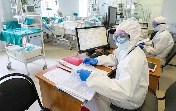 Число умерших от коронавируса в России превысило тысячу человек