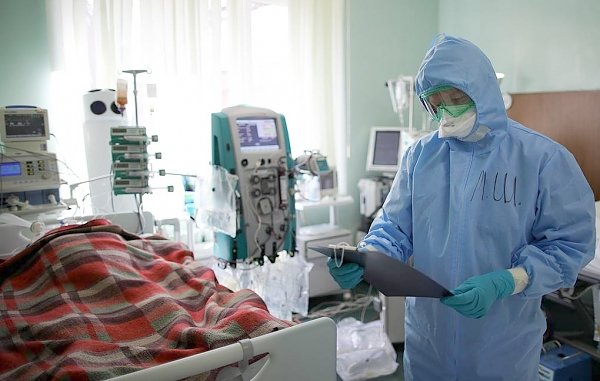 Количество зараженных коронавирусом в России достигло 326 тысяч человек