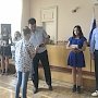 Севастопольские полицейские торжественно вручили паспорта юным жителям Нахимовского района города