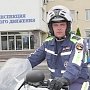 В Симферополе инспектор ГИБДД на мотоцикле оказал помощь в сопровождении роженицы в роддом