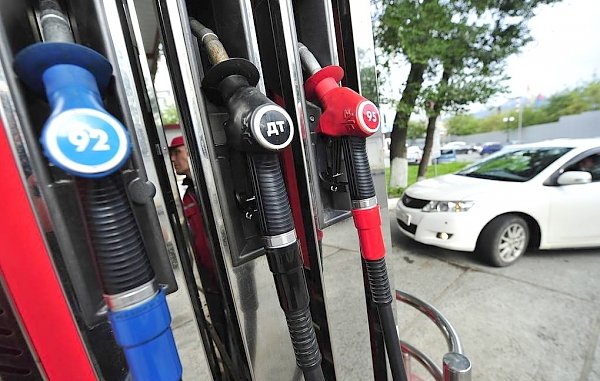 Цены на бензин установили новый рекорд в истории России