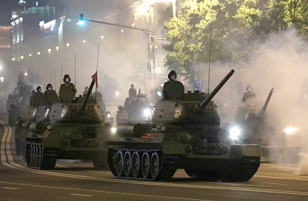 35 регионов России отказались от парадов Победы или проведут их без зрителей