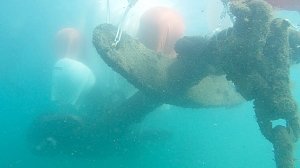 Крымские спасатели подняли со дна моря столетний пятитонный якорь Холла