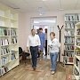 В. Константинов посетил современную библиотеку Ленинского района